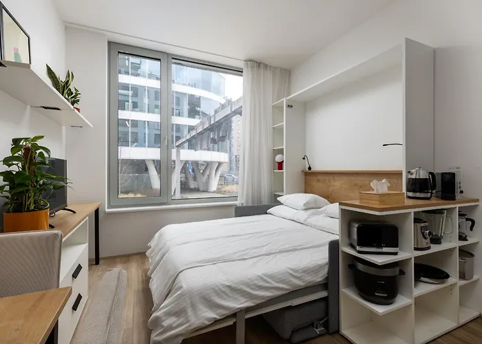Apartamento Modern Near Andel & Metro *