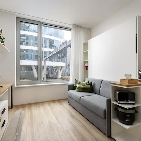Modern Near Anděl&metro Apartmán